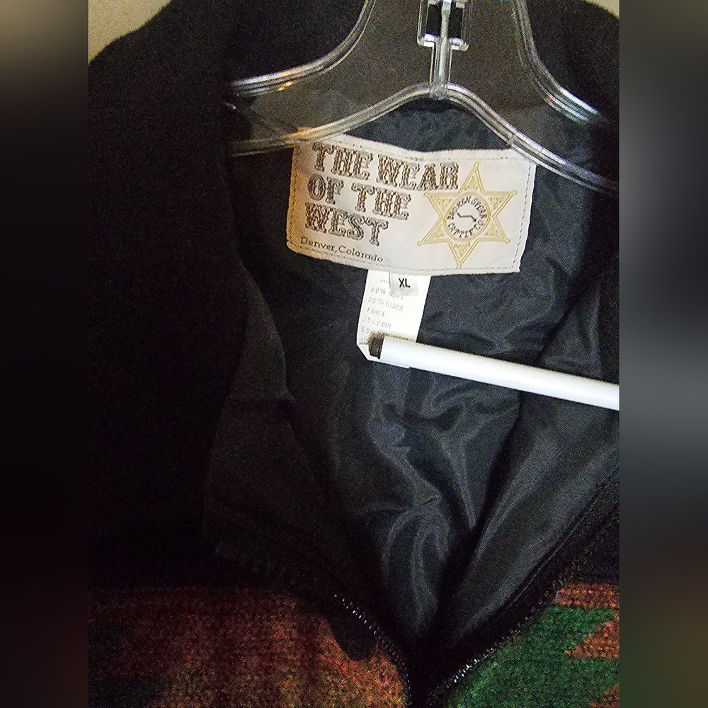 THE WEAR OF THE WEST Vtg Sweater 80% wool20% other Panel & 35% wool 60% Man mada - Picture 2 of 4